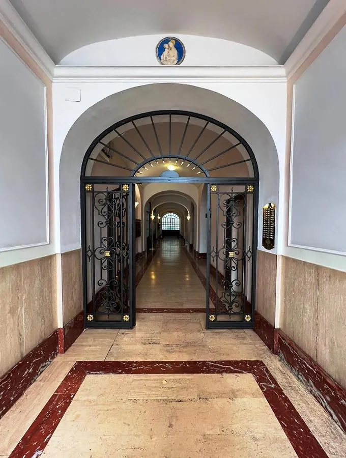 Dolce Vita Guest House Rome